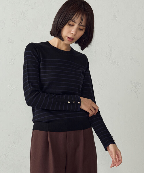 COMME CA ISM(コムサイズム)の「マシンウォッシャブル ボーダー ボタンスリーブニット(ニット/セーター・レディース・ブラック/キャメル・L/M)」の1枚目の写真