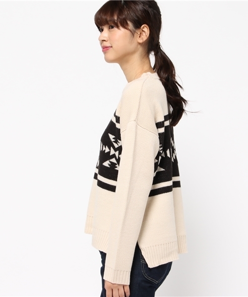 VENCEEXCHANGE（ヴァンスエクスチェンジ）の「オルテガ柄プルオーバー        （ニット/セーター・レディース・レンガ/オフホワイト/ブラック・MEDIUM）」の5枚目の写真