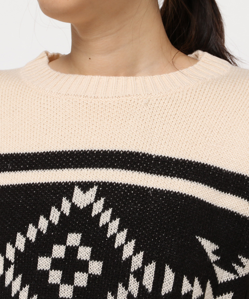 VENCEEXCHANGE（ヴァンスエクスチェンジ）の「オルテガ柄プルオーバー        （ニット/セーター・レディース・レンガ/オフホワイト/ブラック・MEDIUM）」の7枚目の写真