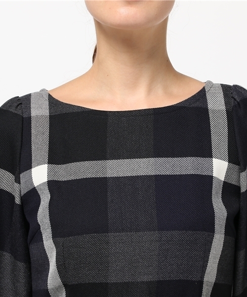 BLUE LABEL CRESTBRIDGE（ブルーレーベルクレストブリッジ）の「クレストブリッジチェック柄　ワンピース（ワンピース・レディース・オフホワイト/ネイビー/レッド・34/36/38）」の8枚目の写真