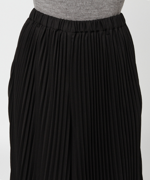 mysty woman（ミスティウーマン）の「厚手ジョーゼット消しプリーツパラッツォパンツ（その他パンツ・レディース・ライトグレー/ブラック/ライトベージュ・FREE）」の7枚目の写真