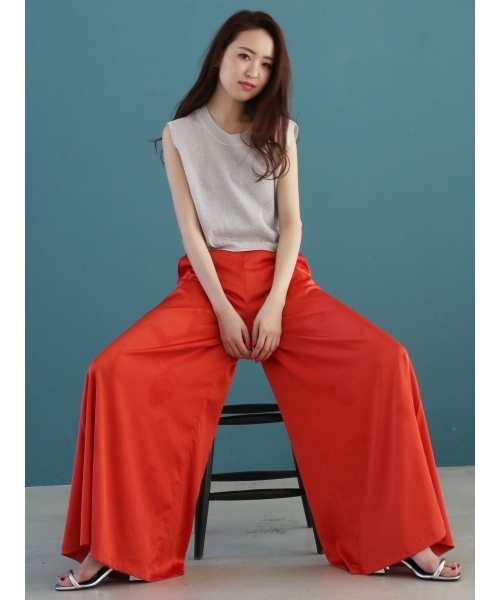 MURUA（ムルーア）の「スーパーワイドサテンパンツ（その他パンツ・レディース・オレンジ/ベージュ/ブラック・2/1）」の5枚目の写真