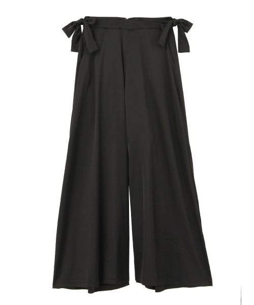 MURUA（ムルーア）の「スーパーワイドサテンパンツ（その他パンツ・レディース・オレンジ/ベージュ/ブラック・2/1）」の13枚目の写真