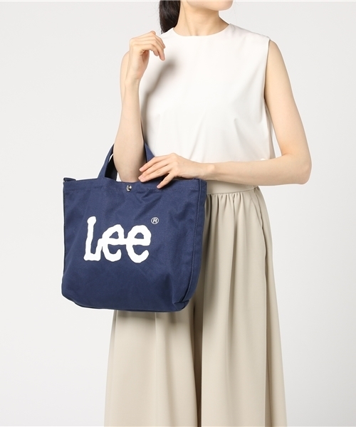 Lee(リー)の「LEE別注ショルダートートバッグ2(トートバッグ・レディース・ライトブルー/ネイビー/ホワイト/ブラック/オフホワイト/カーキ・FREE)」の7枚目の写真
