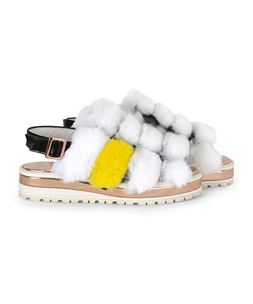 TSUMORI CHISATOファーサンダル