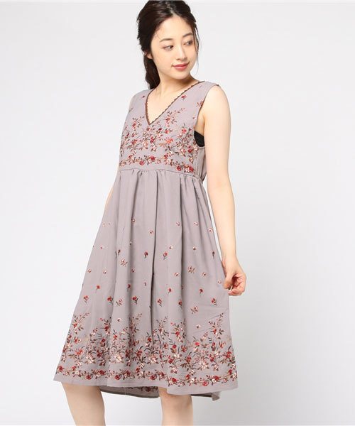 axes femme(アクシーズファム)の「刺繍入りワンピース(ワンピース・レディース・ダークブラウン/モカ/ワイン・MEDIUM)」の11枚目の写真