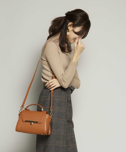 PLAIN CLOTHING（プレーンクロージング）の「フラップ2wayミニハンドバッグ（ショルダーバッグ・レディース・ブラック/キャメル/グレー・FREE）」の18枚目の写真