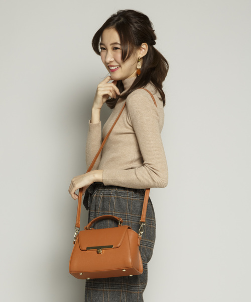 PLAIN CLOTHING（プレーンクロージング）の「フラップ2wayミニハンドバッグ（ショルダーバッグ・レディース・ブラック/キャメル/グレー・FREE）」の16枚目の写真