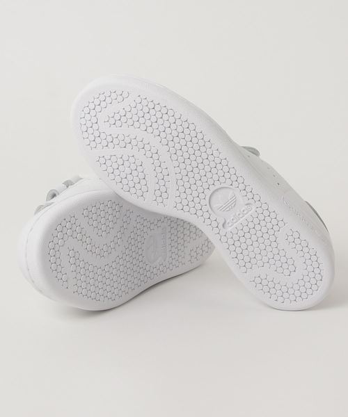 adidas(アディダス)の「スタンスミス STAN SMITH CF オリジナルス(スニーカー・メンズ・ホワイト・22.0cm/23.0cm/24.0cm/22.5cm/23.5cm/24.5cm/29.5cm/25.0cm/26.0cm/25.5cm/26.5cm/27.0cm/28.5cm/29.0cm/31cm/27.5cm/28.0cm/30.5cm/30.0cm)」の3枚目の写真