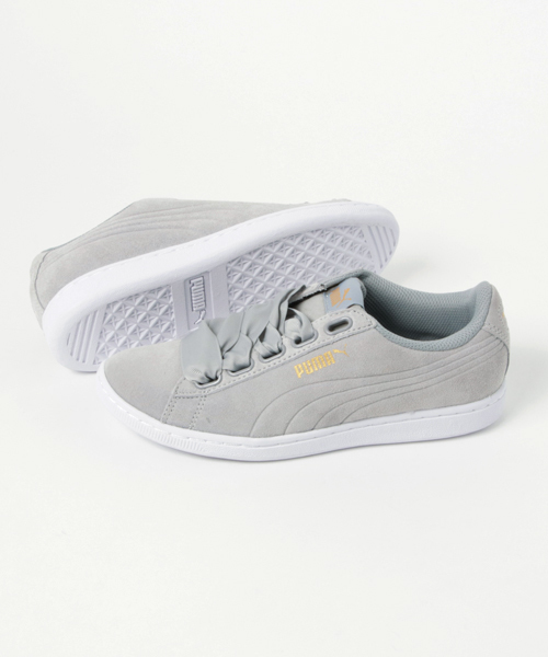 PUMA（プーマ）の「PUMA プーマ ビッキー リボン (WOMEN)（スニーカー・レディース・ブラック/グレー/レッド・22.5cm/23.5cm/24.5cm/25.5cm/23.0cm/24.0cm/25.0cm）」の4枚目の写真