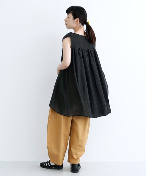 MERLOT IKYU(メルローイキュウ)の「コットンバルーンイージーパンツ2899(その他パンツ・レディース・ブルー/ベージュ/アイボリー/オレンジ/ブラック・FREE)」の10枚目の写真