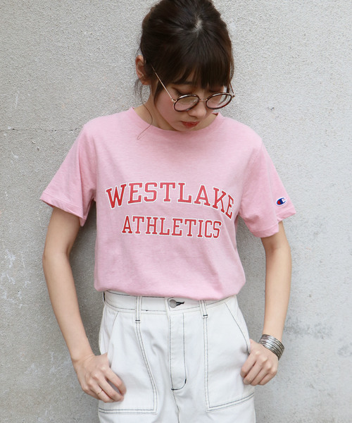 Champion(チャンピオン)の「【Champion】プリントロゴTシャツ(Tシャツ/カットソー・レディース・ホワイト/イエロー/ライトグリーン/ネイビー/ダークグレー/スモークピンク・M)」の6枚目の写真