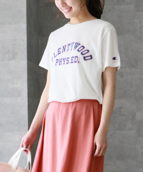 Champion(チャンピオン)の「【Champion】プリントロゴTシャツ(Tシャツ/カットソー・レディース・ホワイト/イエロー/ライトグリーン/ネイビー/ダークグレー/スモークピンク・M)」の8枚目の写真