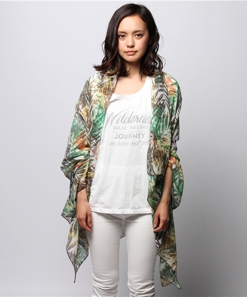 goa ゴア カットソー goa（ゴア）の「カラフルリーフ柄ストール×プリントTシャツ SET