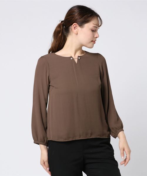 ASTORIA ODIER（アストリアオディール）の「パールピンブラウス（シャツ/ブラウス・レディース・ホワイト/ブラウン/ベージュ/グリーン/ネイビー/パープル・MEDIUM/LARGE）」の21枚目の写真