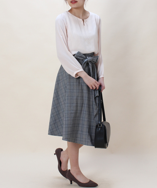 ASTORIA ODIER（アストリアオディール）の「パールピンブラウス（シャツ/ブラウス・レディース・ホワイト/ブラウン/ベージュ/グリーン/ネイビー/パープル・MEDIUM/LARGE）」の20枚目の写真