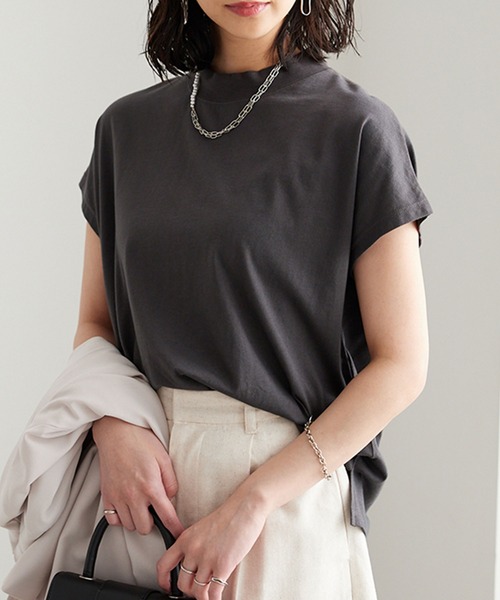 GeeRA（ジーラ）の「綿100％プチハイネックＴシャツ（Tシャツ/カットソー・レディース・ピンク/チャコール/ブラック/オフホワイト/ホワイト系その他/サンドグレー/ライトパープル・SMALL/XX-LARGE/LARGE/X-LARGE/MEDIUM）」の5枚目の写真