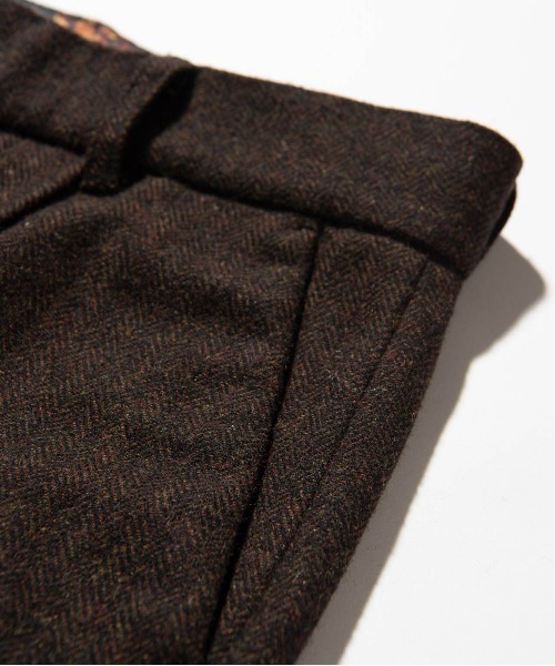 glamb(グラム)の「Herringbone wide slacks / ヘリンボーンワイドスラックス(スラックス・メンズ・ブラウン/ブラック・M/L)」の9枚目の写真