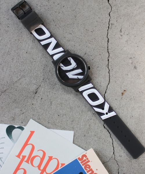 KOMONO.(コモノ)の「「KOMONO / コモノ」腕時計 モノ タグ MONO TAG(アナログ腕時計・レディース・ホワイト×ブルー/ブラック×パープル・FREE)」の6枚目の写真