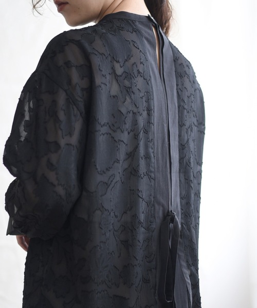 LHELBIE（レルビエ）の「シアージャカードバックリボンシャツ（シャツ 