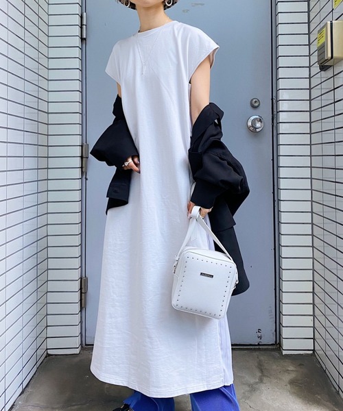 PAGEBOY(ページボーイ)の「サイドプリーツカットワンピース(ワンピース・レディース・ブラック×ホワイト/ブラック×ブラック/グレイッシュベージュ・FREE)」の9枚目の写真