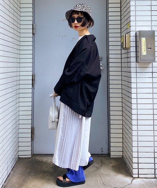 PAGEBOY(ページボーイ)の「サイドプリーツカットワンピース(ワンピース・レディース・ブラック×ホワイト/ブラック×ブラック/グレイッシュベージュ・FREE)」の14枚目の写真