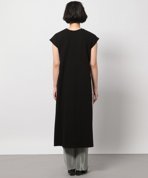 PAGEBOY(ページボーイ)の「サイドプリーツカットワンピース(ワンピース・レディース・ブラック×ホワイト/ブラック×ブラック/グレイッシュベージュ・FREE)」の19枚目の写真