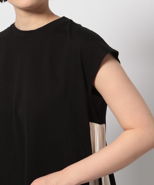 PAGEBOY(ページボーイ)の「サイドプリーツカットワンピース(ワンピース・レディース・ブラック×ホワイト/ブラック×ブラック/グレイッシュベージュ・FREE)」の10枚目の写真