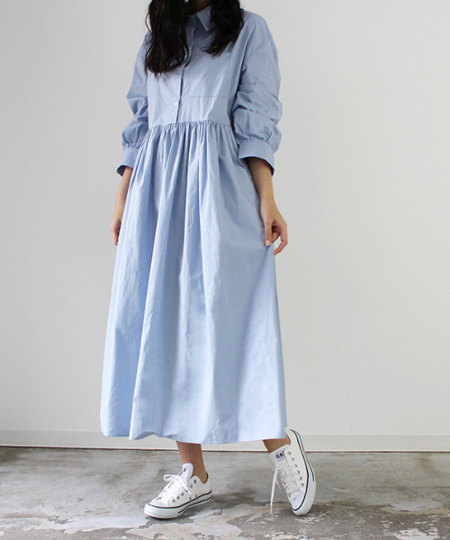 MODE ROBE（モードローブ）の「ギャザーロングシャツワンピース（シャツワンピース・レディース・ブルー/ホワイト・FREE）」の6枚目の写真