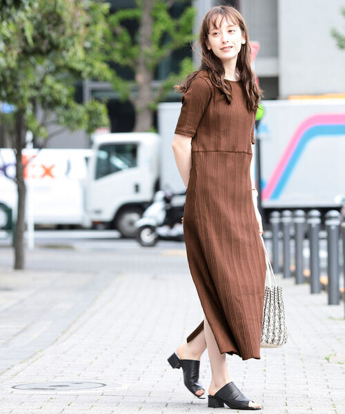 Ray BEAMS(レイビームス)の「Ray BEAMS / リブ バック レースアップ ワンピース(ワンピース・レディース・ブラック/ダークブラウン/グリーン系その他3・ONE SIZE)」の10枚目の写真