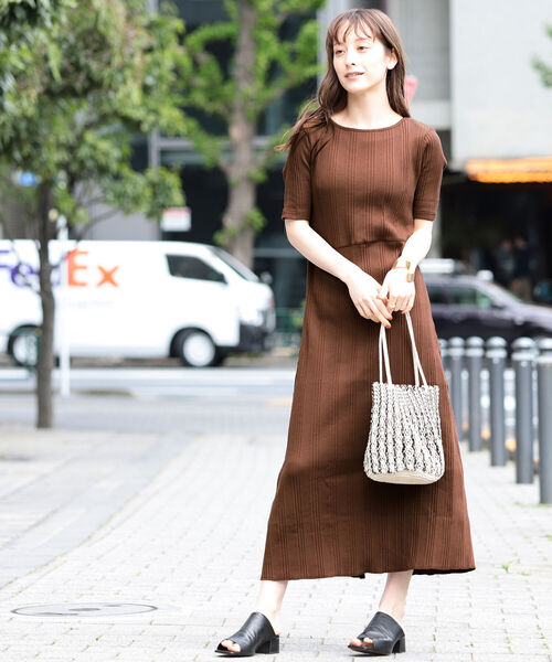 Ray BEAMS(レイビームス)の「Ray BEAMS / リブ バック レースアップ ワンピース(ワンピース・レディース・ブラック/ダークブラウン/グリーン系その他3・ONE SIZE)」の11枚目の写真