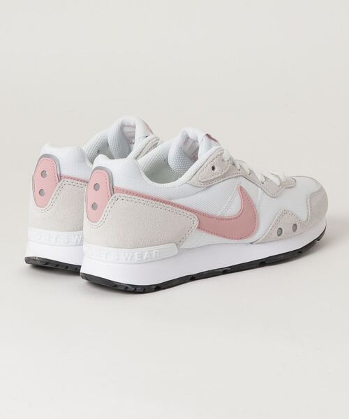 NIKE(ナイキ)の「NIKE/ナイキ WMS VENTURE RUNNER/ウィメンズ ベンチャーランナー(スニーカー・レディース・ホワイト×ピンク・23cm/25cm/24.5cm/22.5cm/24cm/23.5cm)」の3枚目の写真