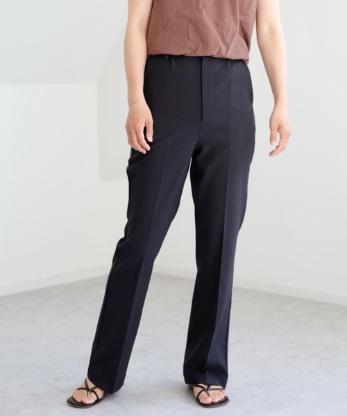 UNFIELD(アンフィールド)の「【UNFIELD センタープレスフレアパンツ】(その他パンツ・レディース・ブラック/ピンク/グレイッシュベージュ・FREE)」の2枚目の写真