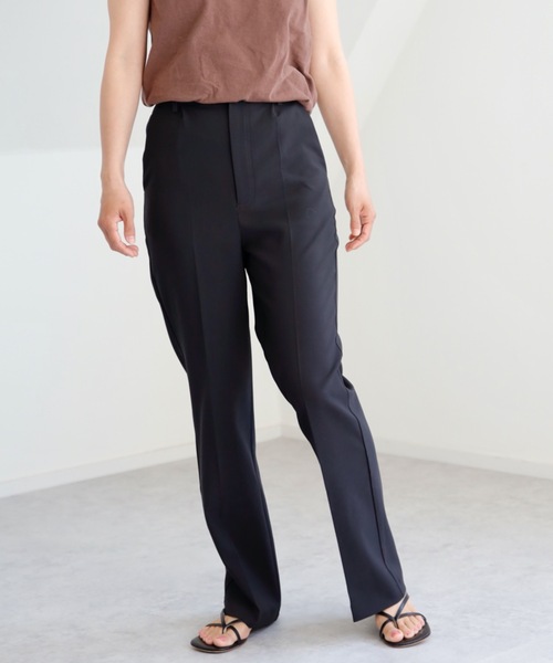 UNFIELD(アンフィールド)の「【UNFIELD センタープレスフレアパンツ】(その他パンツ・レディース・ブラック/ピンク/グレイッシュベージュ・FREE)」の7枚目の写真