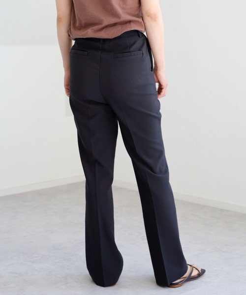 UNFIELD(アンフィールド)の「【UNFIELD センタープレスフレアパンツ】(その他パンツ・レディース・ブラック/ピンク/グレイッシュベージュ・FREE)」の18枚目の写真