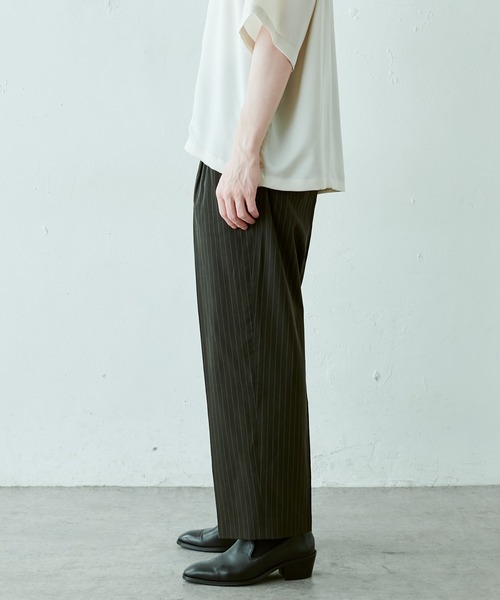 Lui's（ルイス）の「キュプラ混ストライプワイドパンツ（スラックス・メンズ・ブラック/ライトグレー・SMALL/MEDIUM）」の16枚目の写真