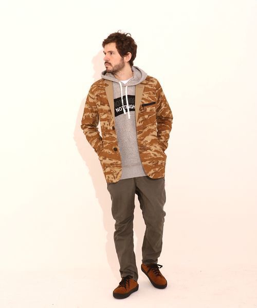 VIRGOwearworks(ヴァルゴウェアワークス)の「Spread tiger tailored jkt(テーラードジャケット・メンズ・ベージュ/グリーン・4/3/2)」の3枚目の写真