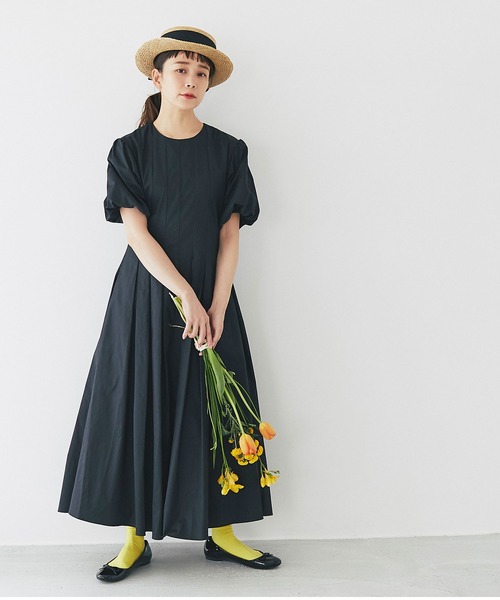 and R（アンドアール）の「バルーンスリーブワンピース（ワンピース・レディース・ブラック/ホワイト・FREE）」の2枚目の写真