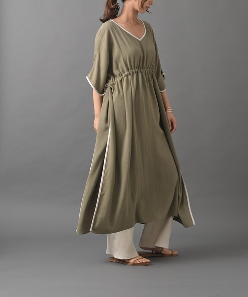 R・P・S pura(アールピーエスピューラ)の「【WEB限定】pura カフタンワンピース(ワンピース・レディース・カーキ/アイボリー/モカ・フリー)」の1枚目の写真