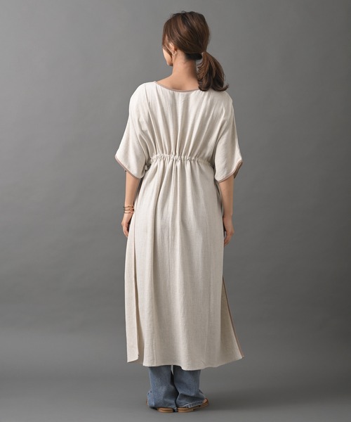 R・P・S pura(アールピーエスピューラ)の「【WEB限定】pura カフタンワンピース(ワンピース・レディース・カーキ/アイボリー/モカ・フリー)」の12枚目の写真