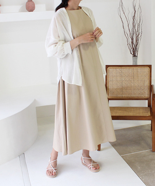 MODE ROBE(モードローブ)の「ノーカラーシアーシャツ(シャツ/ブラウス・レディース・ホワイト・FREE)」の6枚目の写真