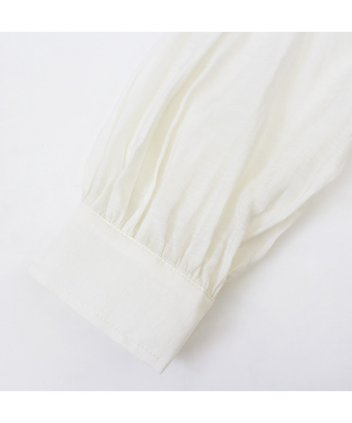 MODE ROBE(モードローブ)の「ノーカラーシアーシャツ(シャツ/ブラウス・レディース・ホワイト・FREE)」の15枚目の写真