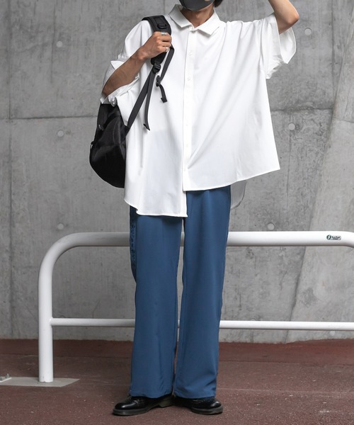 Perushu（ペルーシュ）の「リフレクターロゴバックボタンアシメシャツ（シャツ/ブラウス・メンズ・ホワイト/ライトグリーン/サックスブルー・MEDIUM/LARGE）」の8枚目の写真