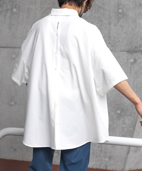 Perushu（ペルーシュ）の「リフレクターロゴバックボタンアシメシャツ（シャツ/ブラウス・メンズ・ホワイト/ライトグリーン/サックスブルー・MEDIUM/LARGE）」の11枚目の写真