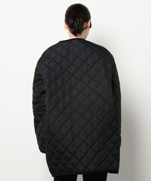 Barbour（バブアー）の「【 BARBOUR / バブアー 】 QUILTED NO COLLAR COAT NYLON / キルト ノーカラーコート ナイロン（ノーカラーコート・レディース・ブラック/オリーブ・10）」の4枚目の写真