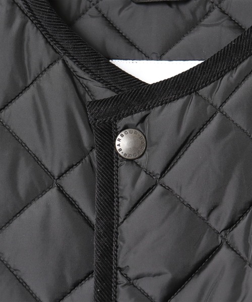Barbour（バブアー）の「【 BARBOUR / バブアー 】 QUILTED NO COLLAR COAT NYLON / キルト ノーカラーコート ナイロン（ノーカラーコート・レディース・ブラック/オリーブ・10）」の11枚目の写真