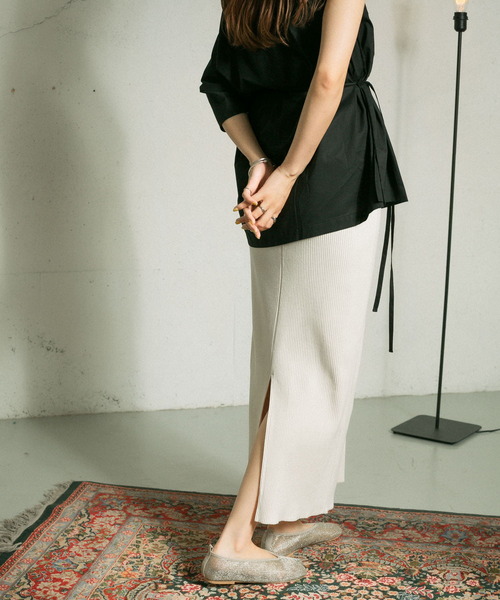 KBF（ケイビーエフ）の「リブタイトスカート（スカート・レディース・ブラック/グリーン/アイボリー・ONE）」の2枚目の写真