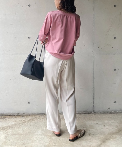 CAPRICIEUX LE'MAGE(カプリシューレマージュ)の「カットアウトスリーブTシャツ(Tシャツ/カットソー・レディース・ホワイト/ブラック/ピンク・FREE)」の14枚目の写真