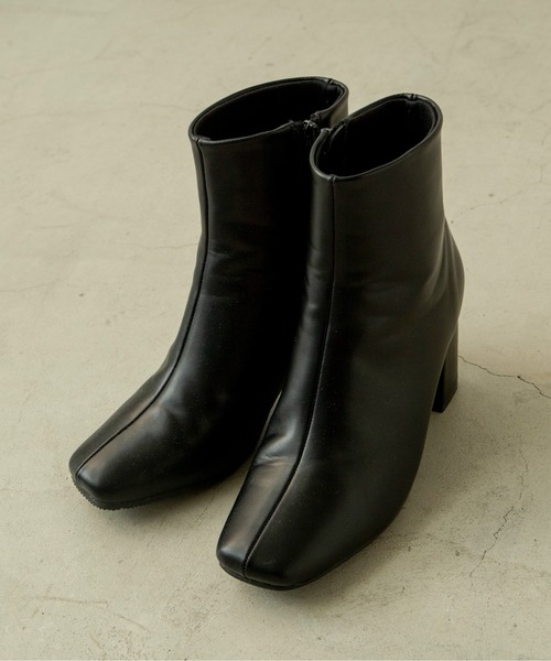 ANGIE（アンジー）の「スクエアトゥショートブーツ（ブーツ・レディース・ブラック/アイボリー・SMALL/MEDIUM/LARGE/X-LARGE）」の8枚目の写真