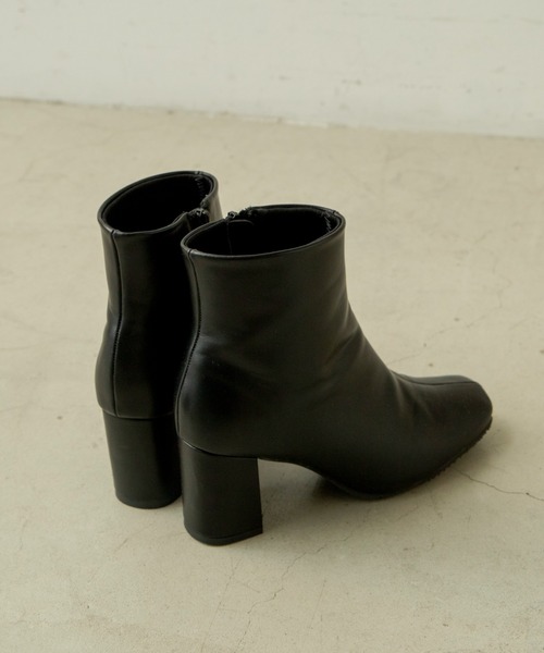 ANGIE（アンジー）の「スクエアトゥショートブーツ（ブーツ・レディース・ブラック/アイボリー・SMALL/MEDIUM/LARGE/X-LARGE）」の6枚目の写真